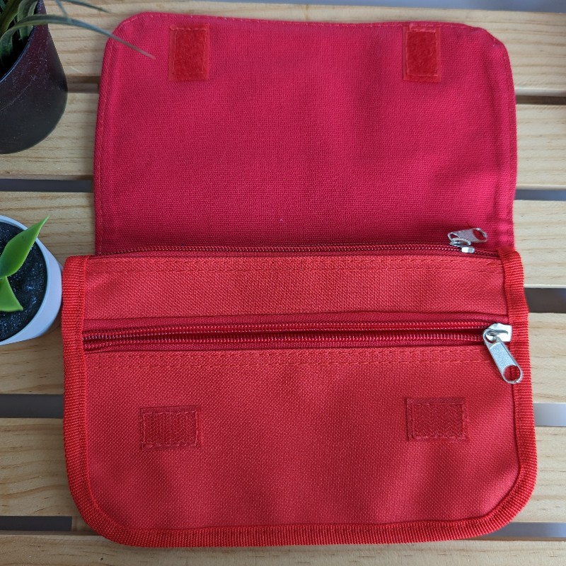 interior estuche rojo