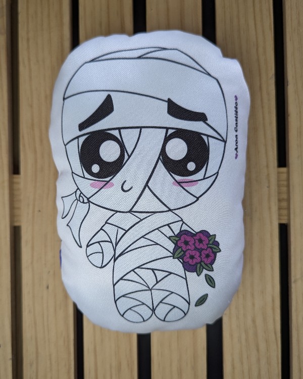 Cojín momia kawaii
